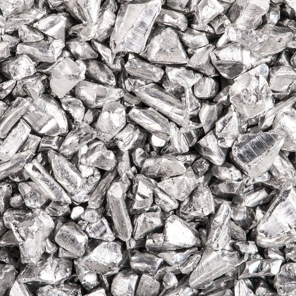 石川にある当社は銀パラ等の歯科用金属にも対応しております